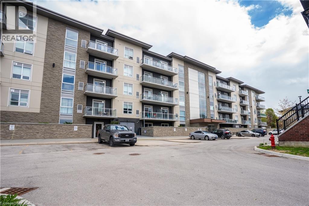 16 MARKLE Crescent Unit# 105, Ancaster, Ontario