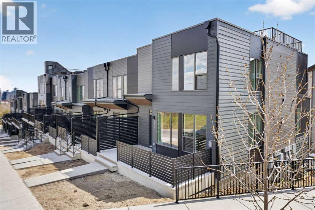 2537 Sovereign Crescent Sw, Calgary, Alberta  T3C 3Y3 - Photo 1 - A2308805