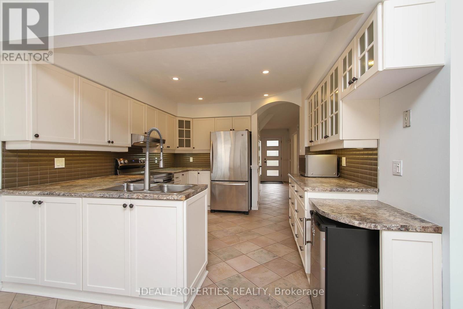 1 Acklam Terrace, Ottawa, Ontario  K2K 2H1 - Photo 17 - X13107796