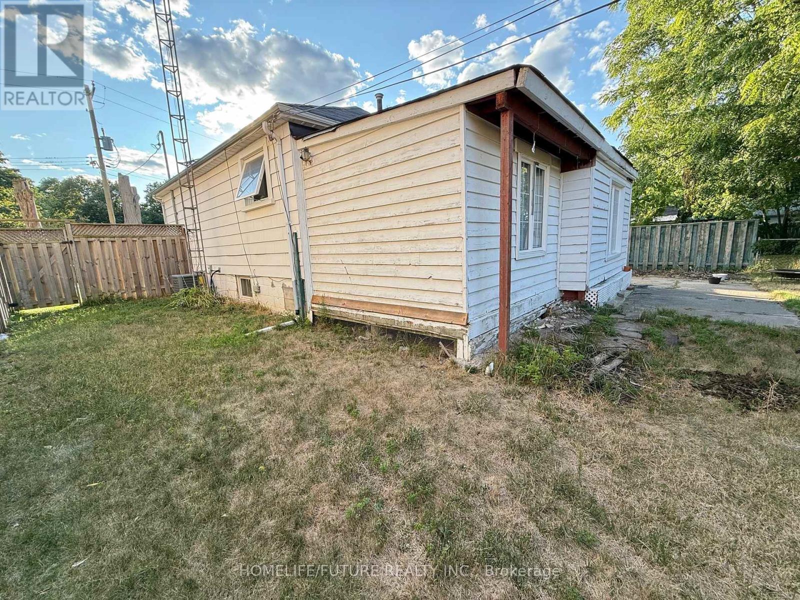 5 Weir Crescent, Toronto, Ontario  M1E 3A8 - Photo 7 - E13107776