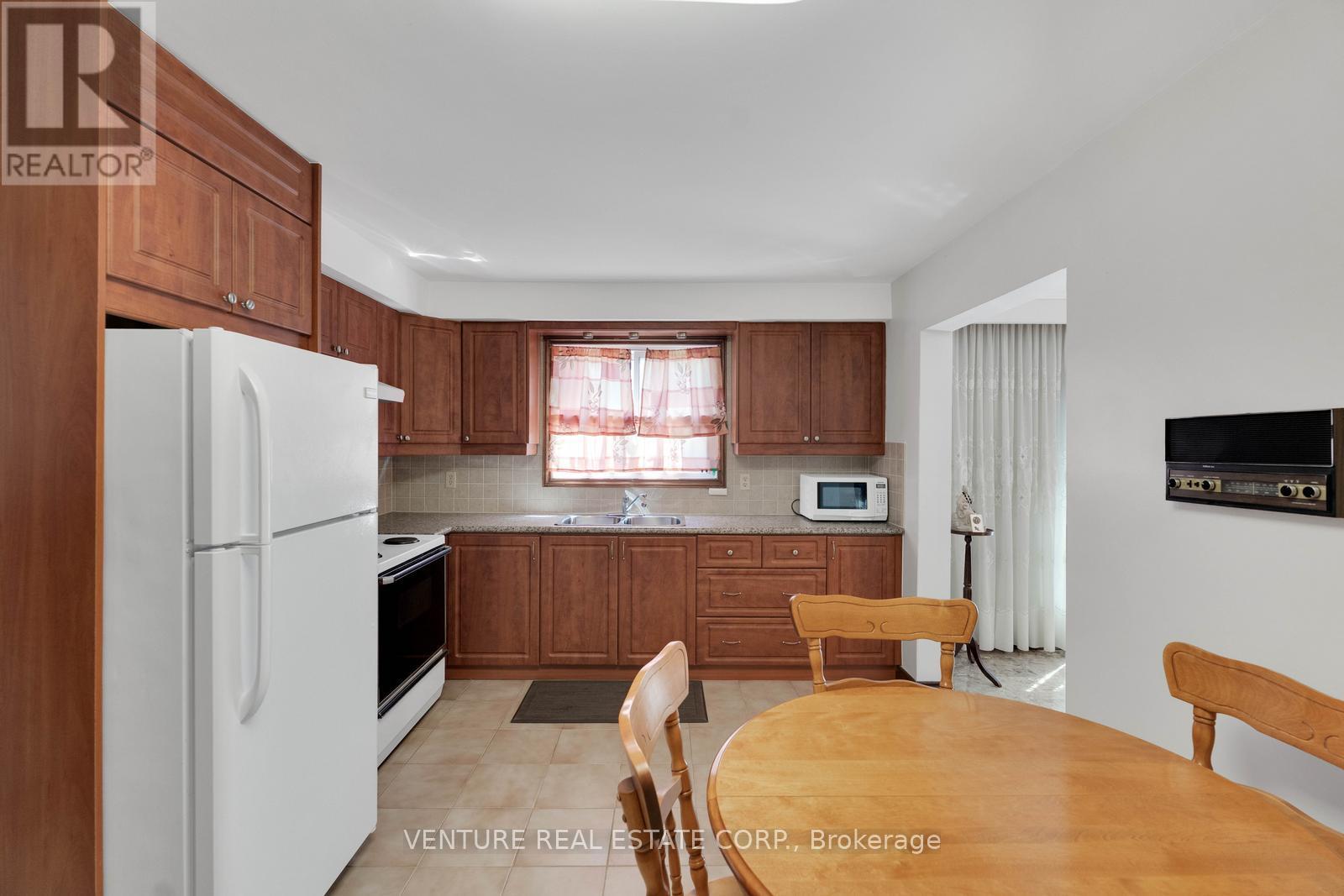 83 Jeanne Drive, Vaughan, Ontario  L4L 1X8 - Photo 15 - N13107806