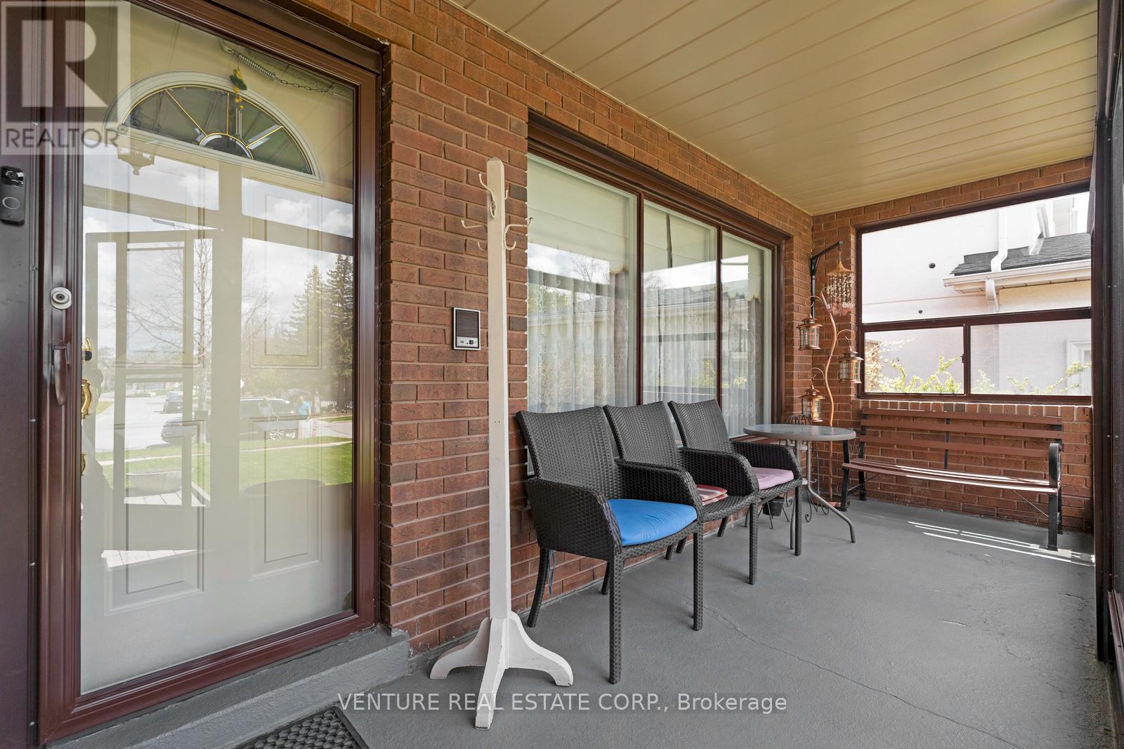 83 Jeanne Drive, Vaughan, Ontario  L4L 1X8 - Photo 6 - N13107806