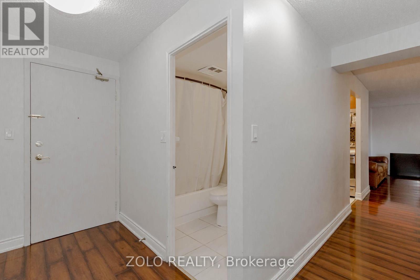 111 - 145 Hillcrest Avenue, Mississauga, Ontario  L5B 3Z1 - Photo 11 - W13107770