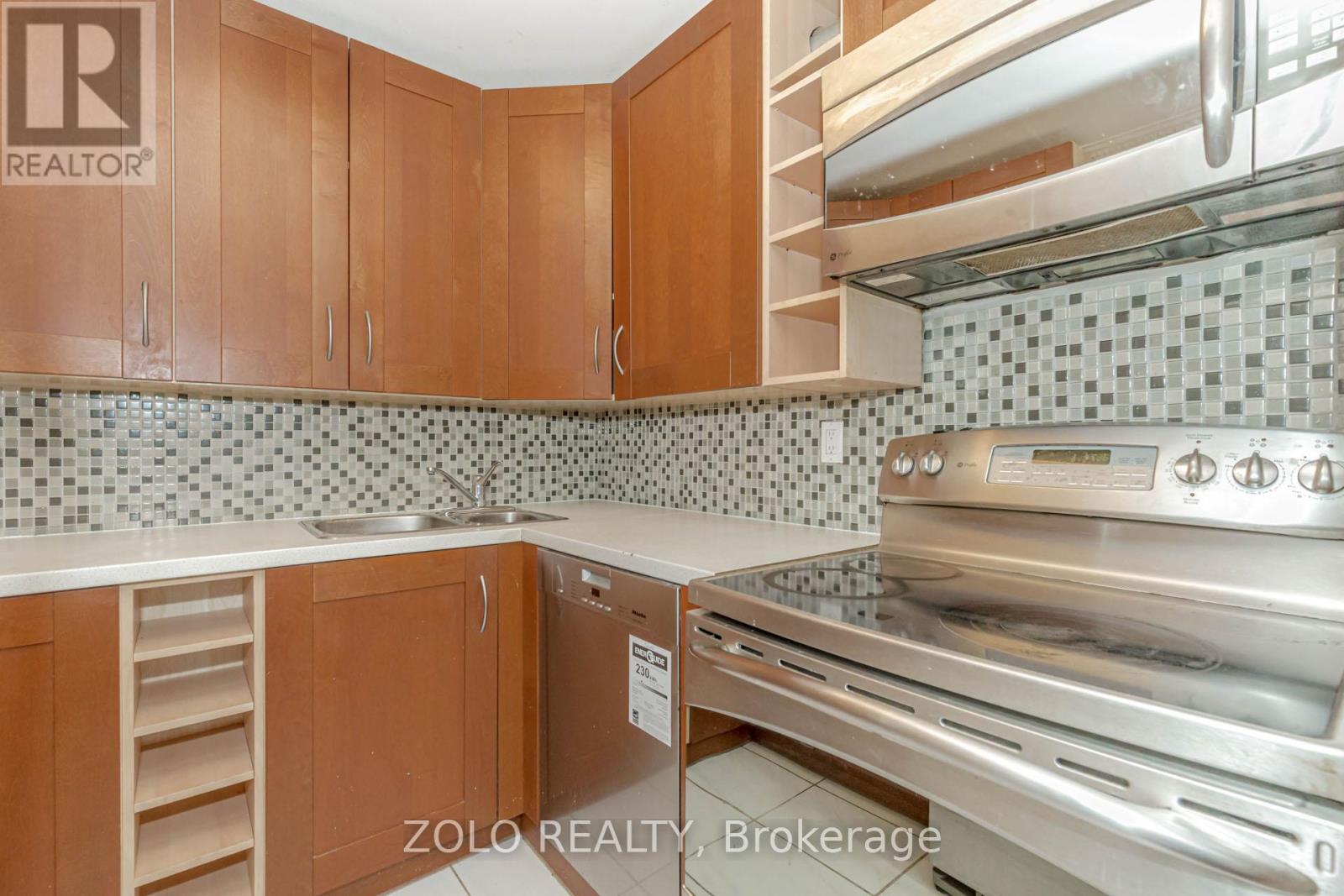 111 - 145 Hillcrest Avenue, Mississauga, Ontario  L5B 3Z1 - Photo 16 - W13107770