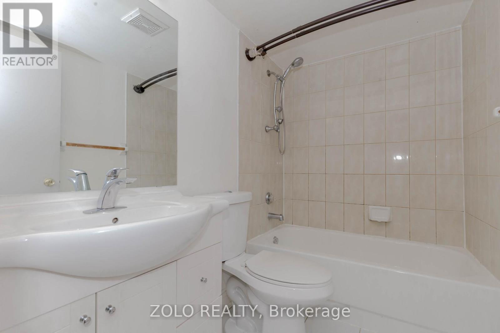 111 - 145 Hillcrest Avenue, Mississauga, Ontario  L5B 3Z1 - Photo 28 - W13107770