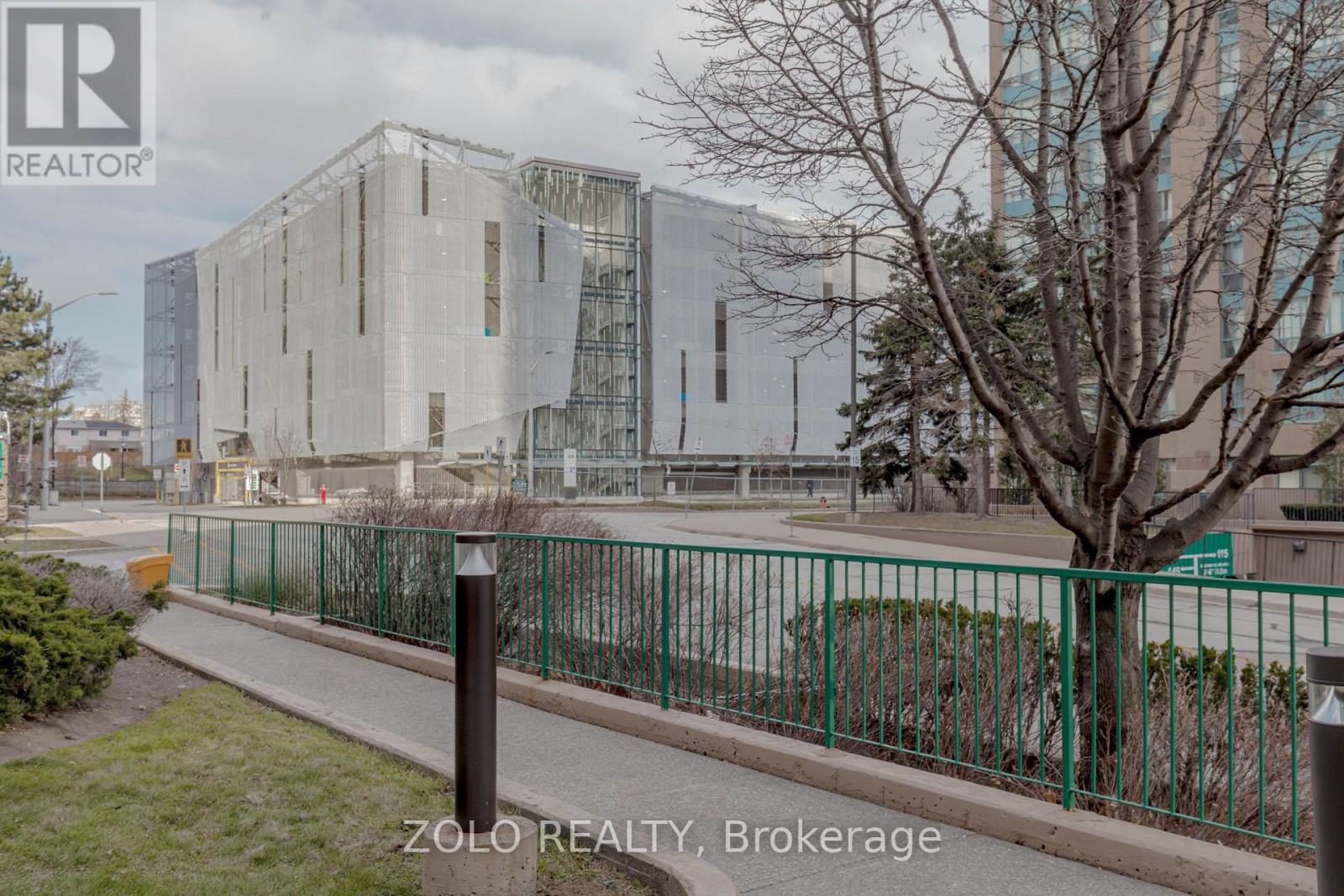 111 - 145 Hillcrest Avenue, Mississauga, Ontario  L5B 3Z1 - Photo 42 - W13107770