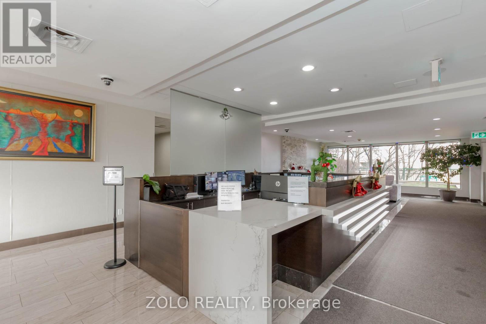 111 - 145 Hillcrest Avenue, Mississauga, Ontario  L5B 3Z1 - Photo 5 - W13107770