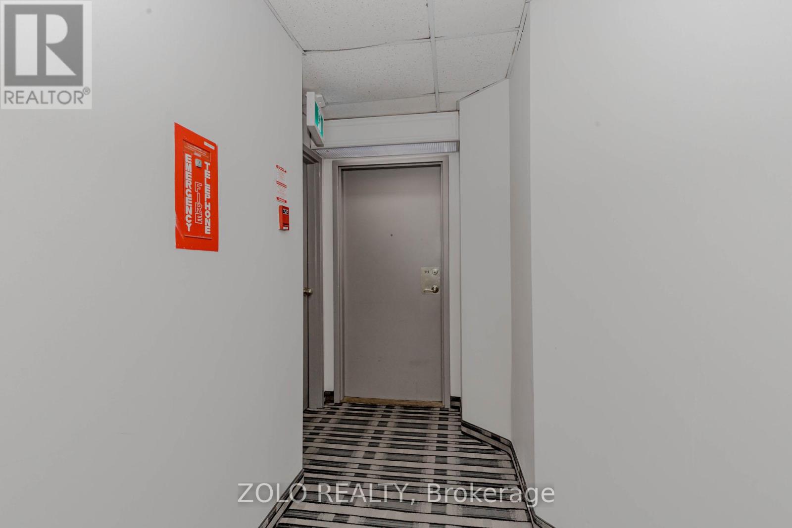 111 - 145 Hillcrest Avenue, Mississauga, Ontario  L5B 3Z1 - Photo 8 - W13107770