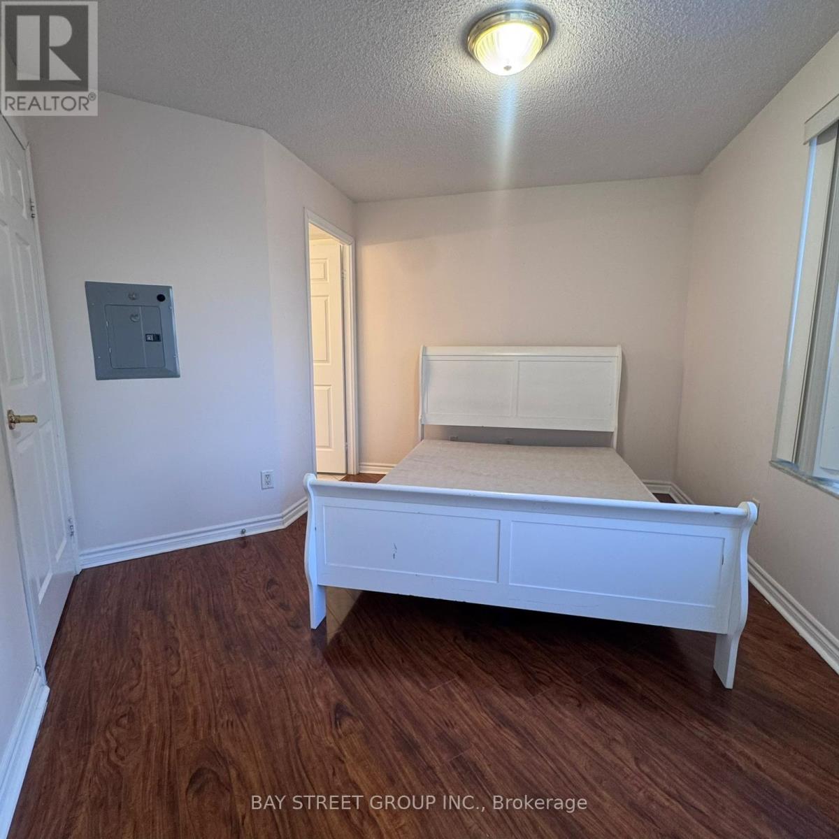 2021 - 25 Kingsbridge Garden Circle, Mississauga, Ontario  L5R 4B1 - Photo 10 - W13107814