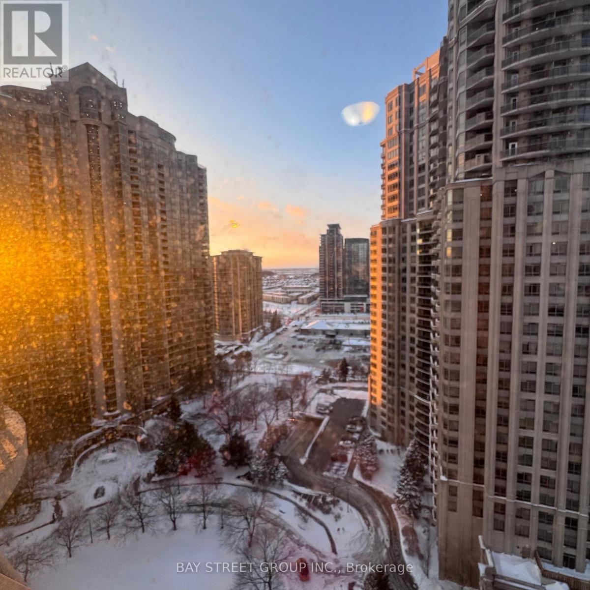 2021 - 25 Kingsbridge Garden Circle, Mississauga, Ontario  L5R 4B1 - Photo 16 - W13107814