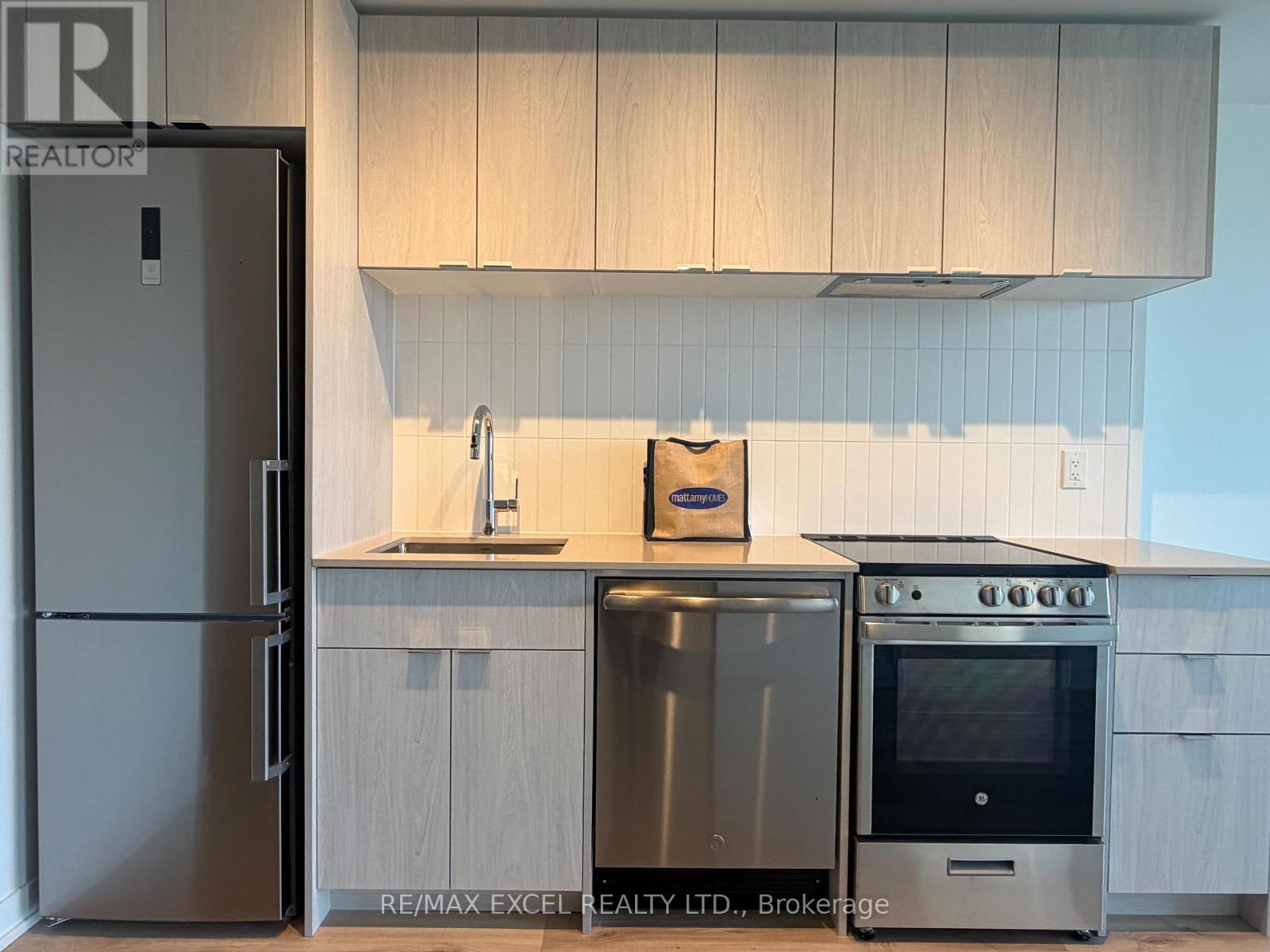 1013 - 1660 Bloor Street W, Toronto, Ontario  M6P 1B1 - Photo 5 - W13107822