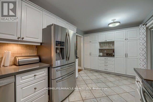 4 Derwent Avenue, Brampton, Ontario  L6W 1K2 - Photo 8 - W13107824