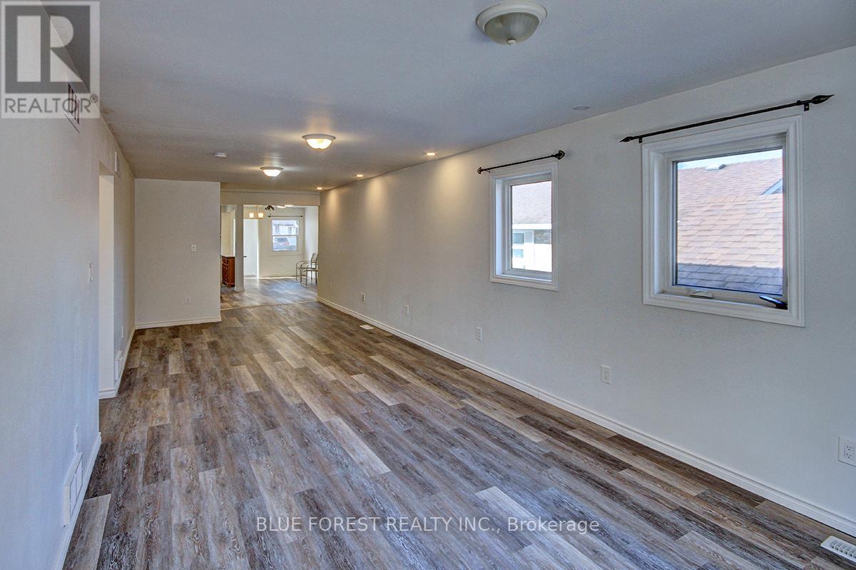 146 Emerson Avenue, London South, Ontario  N5Z 3L6 - Photo 11 - X13107838