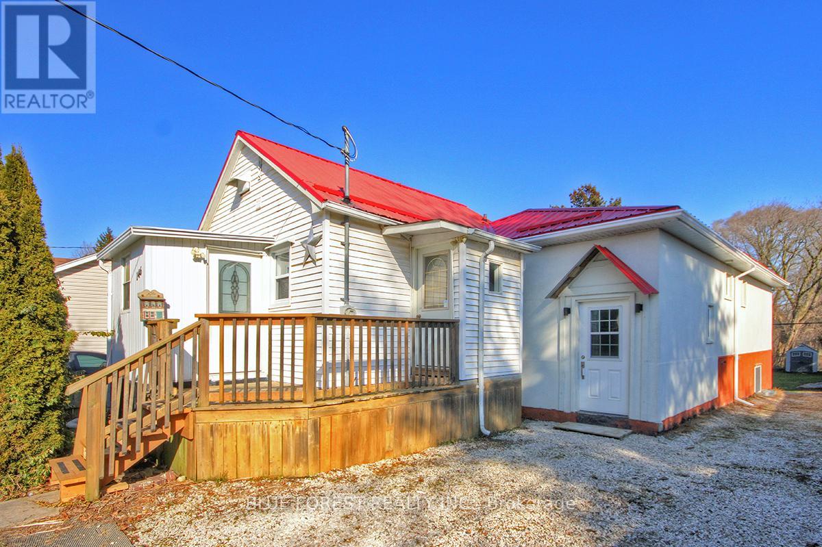 146 Emerson Avenue, London South, Ontario  N5Z 3L6 - Photo 3 - X13107838