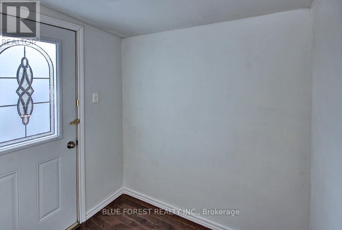 146 Emerson Avenue, London South, Ontario  N5Z 3L6 - Photo 4 - X13107838