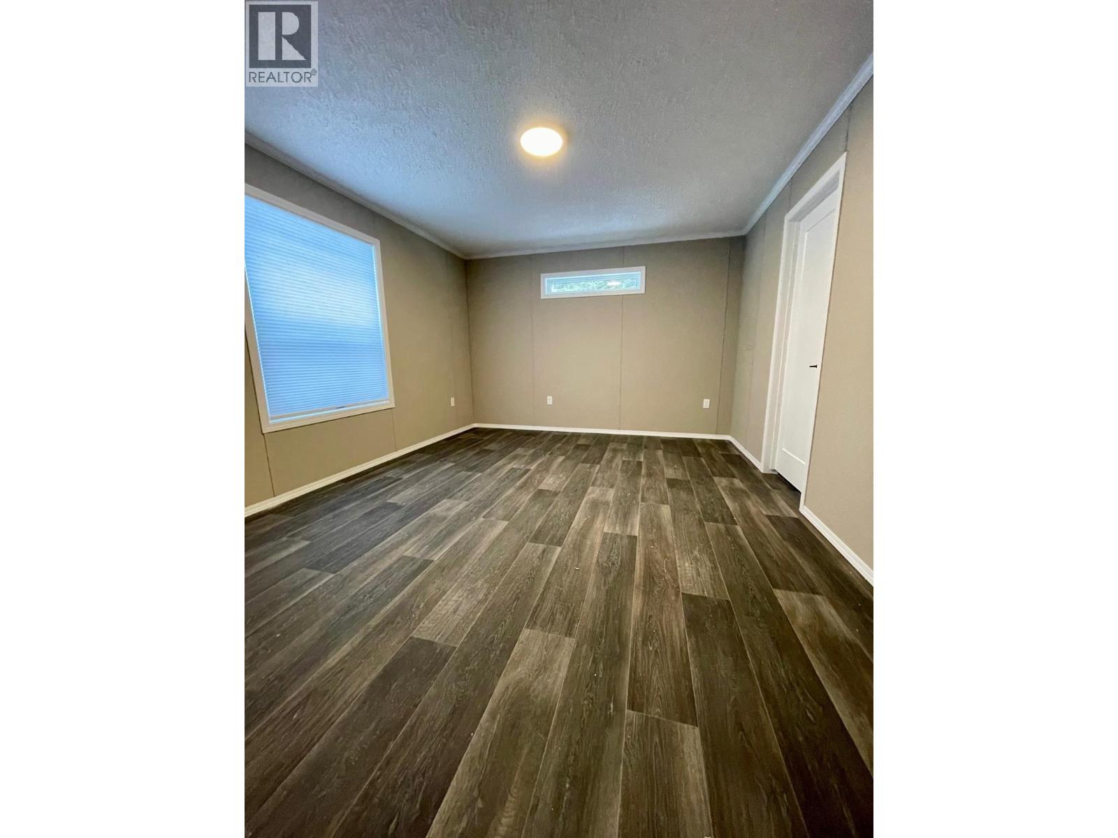22 Cherokee Drive, Elkford, British Columbia  V0B 1H0 - Photo 13 - 10372142