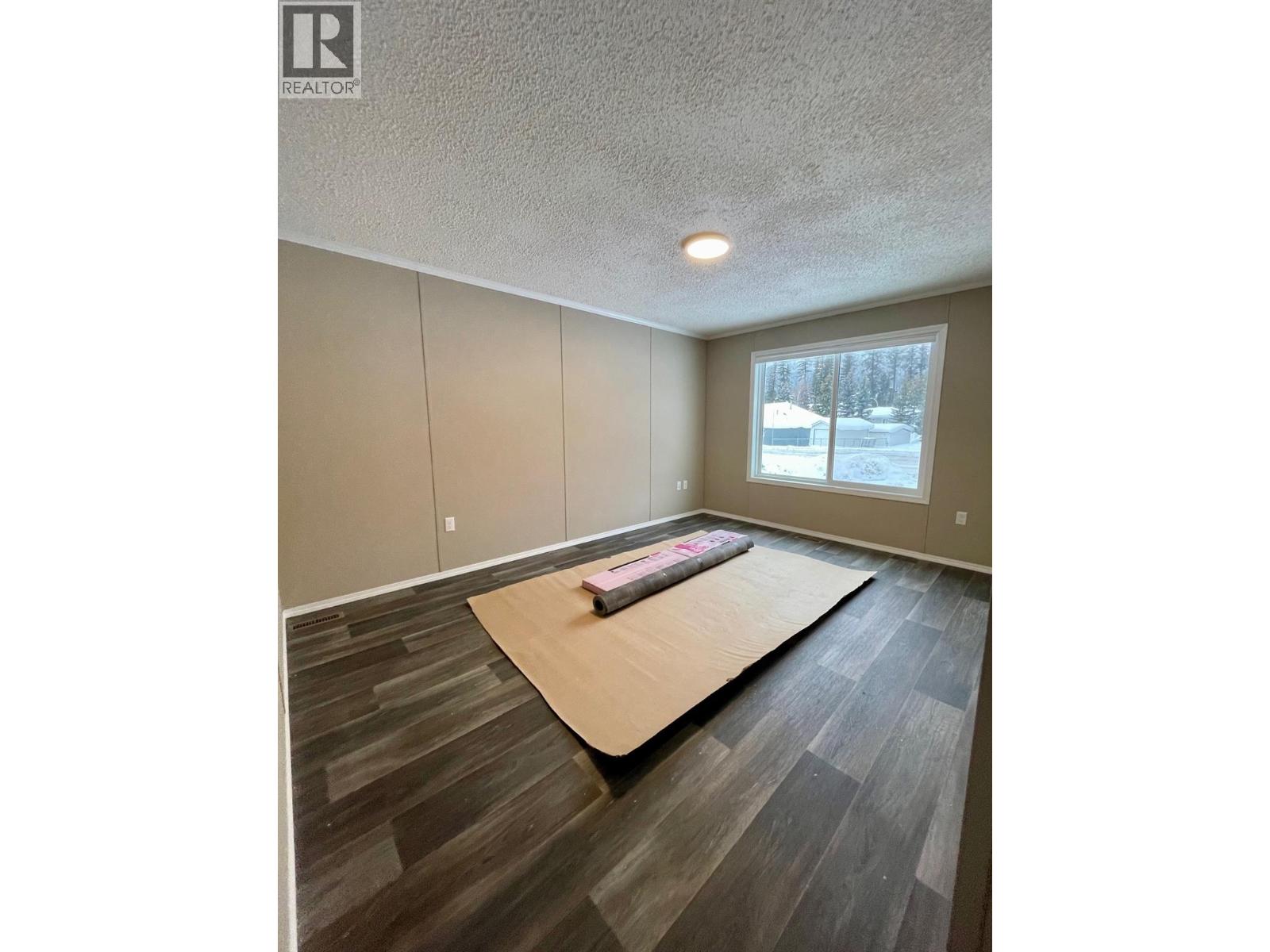 22 Cherokee Drive, Elkford, British Columbia  V0B 1H0 - Photo 23 - 10372142