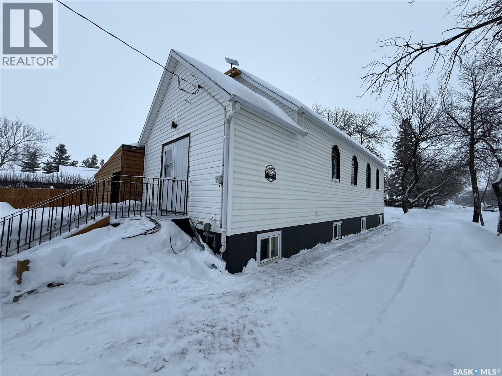 201 1st STREET NE, Watson, Saskatchewan