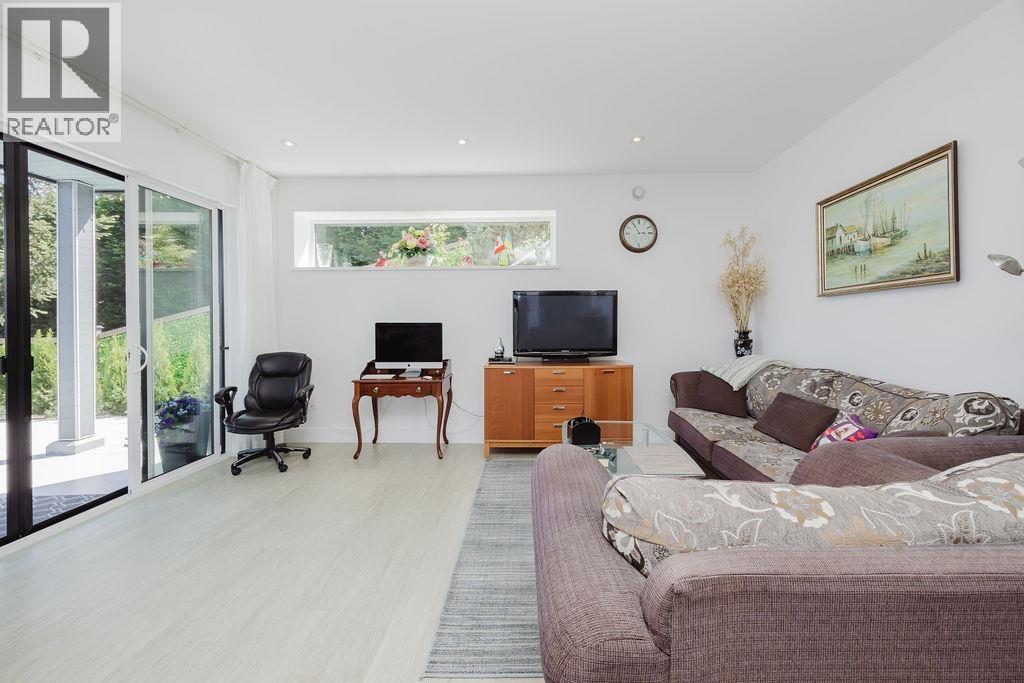 1242 St Andrews Road, Gibsons, British Columbia  V0N 1V1 - Photo 35 - R3121695