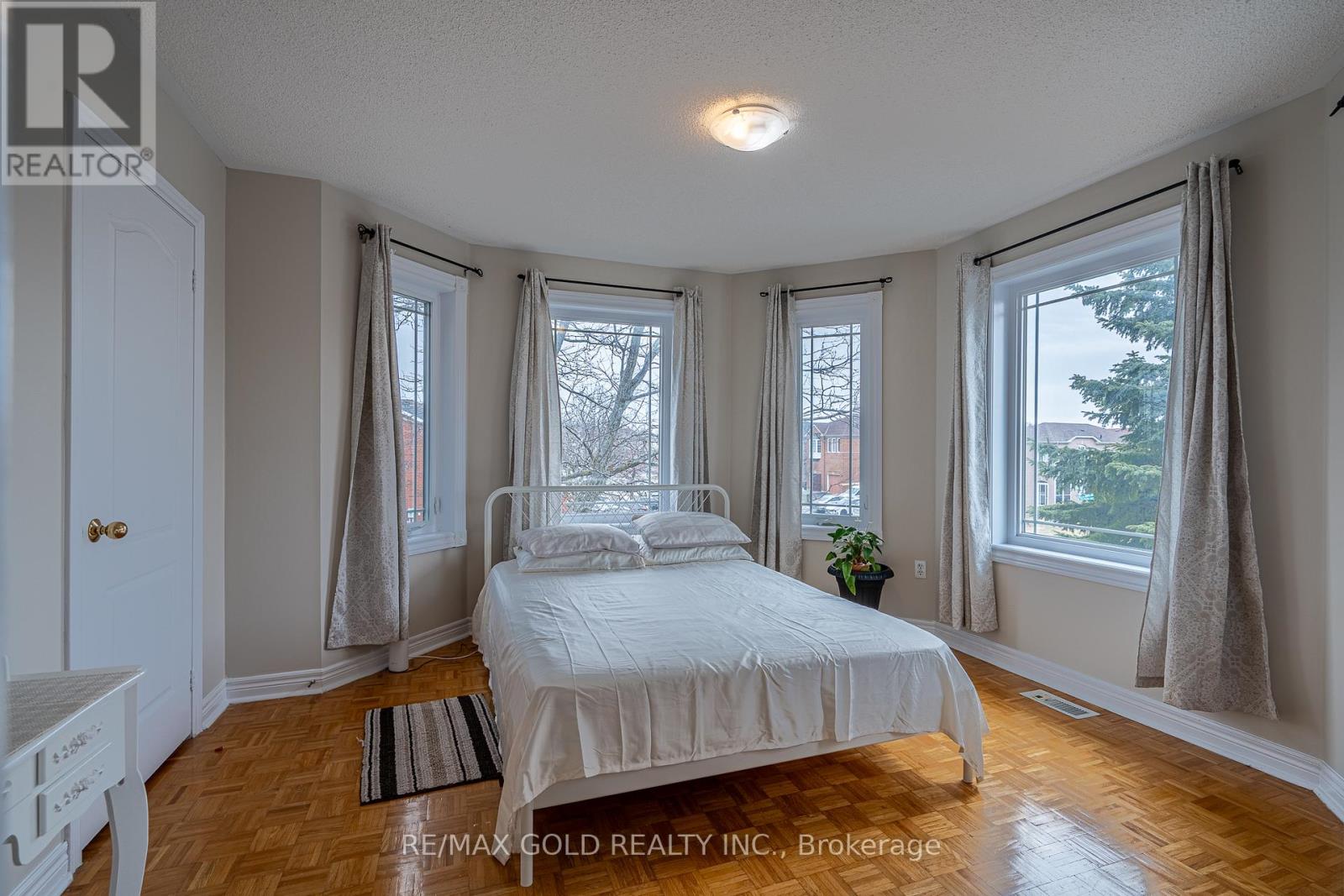 1 Sprucelands Avenue, Brampton, Ontario  L6R 1M5 - Photo 23 - W12946460