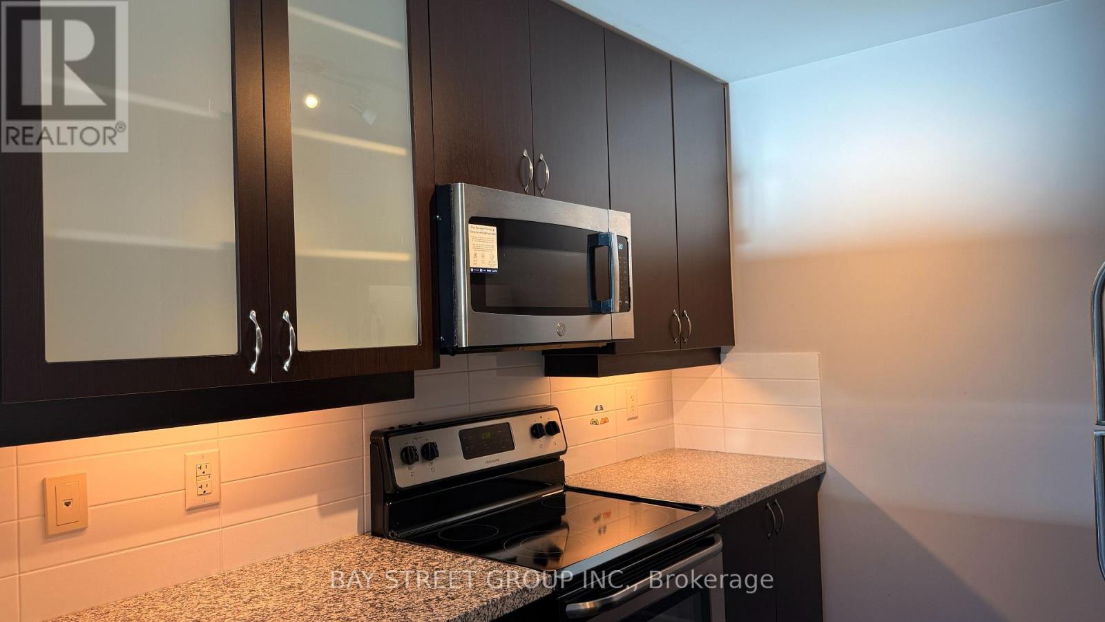 904 - 111 Upper Duke Crescent, Markham, Ontario  L6G 0C8 - Photo 8 - N13107834