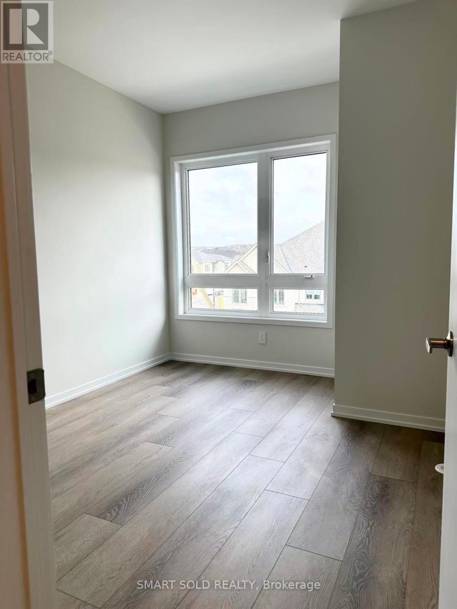 43 Helmkay Avenue, Richmond Hill, Ontario  L4E 1P3 - Photo 5 - N13107862