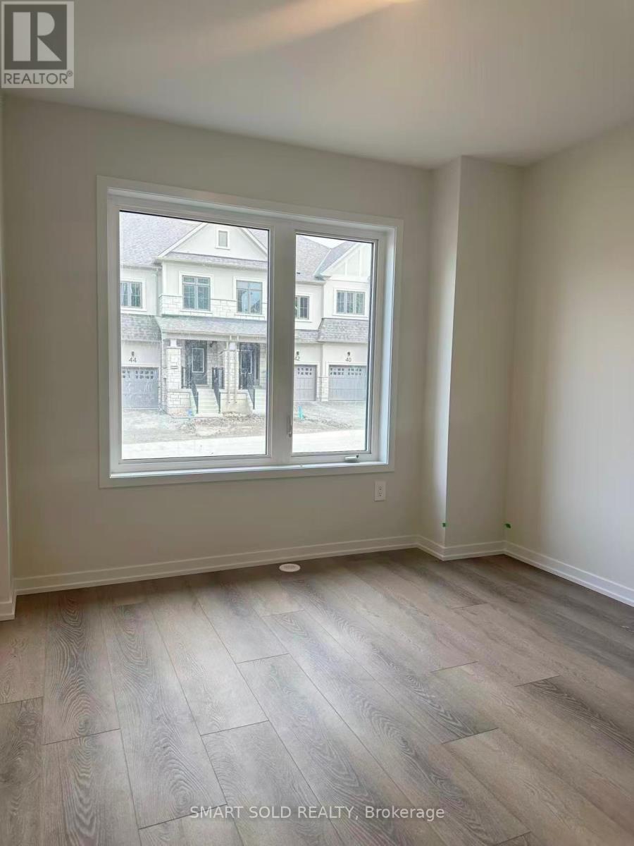 43 Helmkay Avenue, Richmond Hill, Ontario  L4E 1P3 - Photo 8 - N13107862