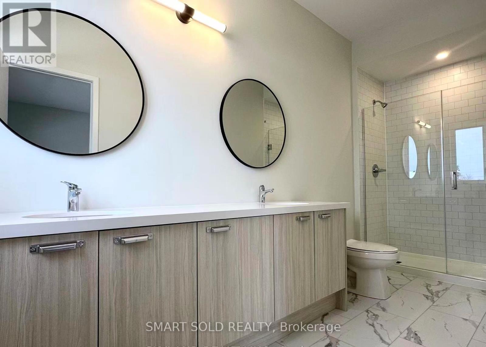 43 Helmkay Avenue, Richmond Hill, Ontario  L4E 1P3 - Photo 9 - N13107862