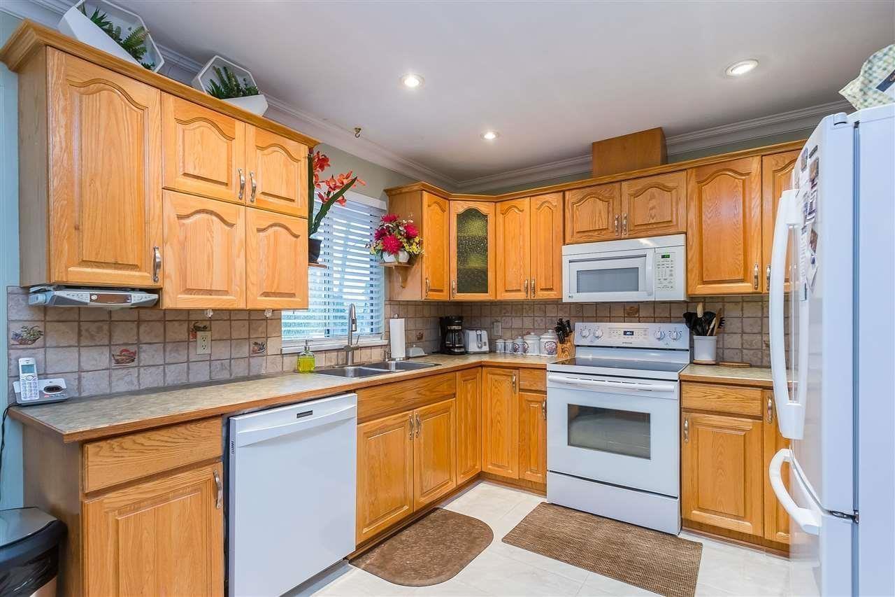 30922 Sandpiper Place, Abbotsford, British Columbia V2T 5L5 - Photo 2 - R3100822