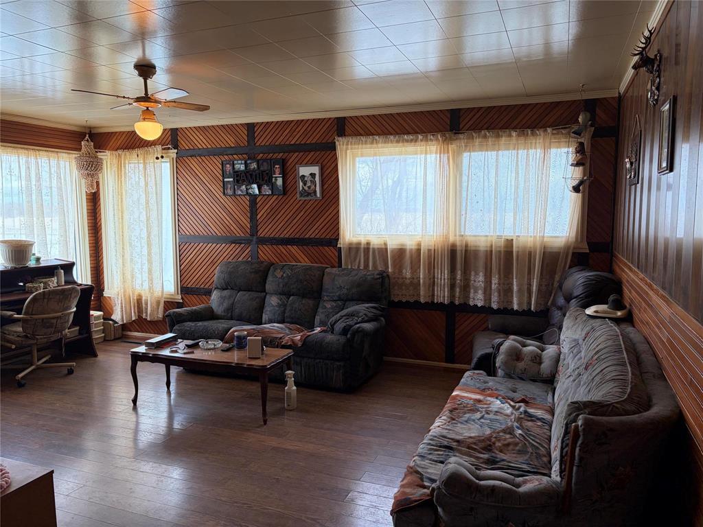 34122 37e Road, Steinbach, Manitoba  R5G 1L4 - Photo 4 - 202606008