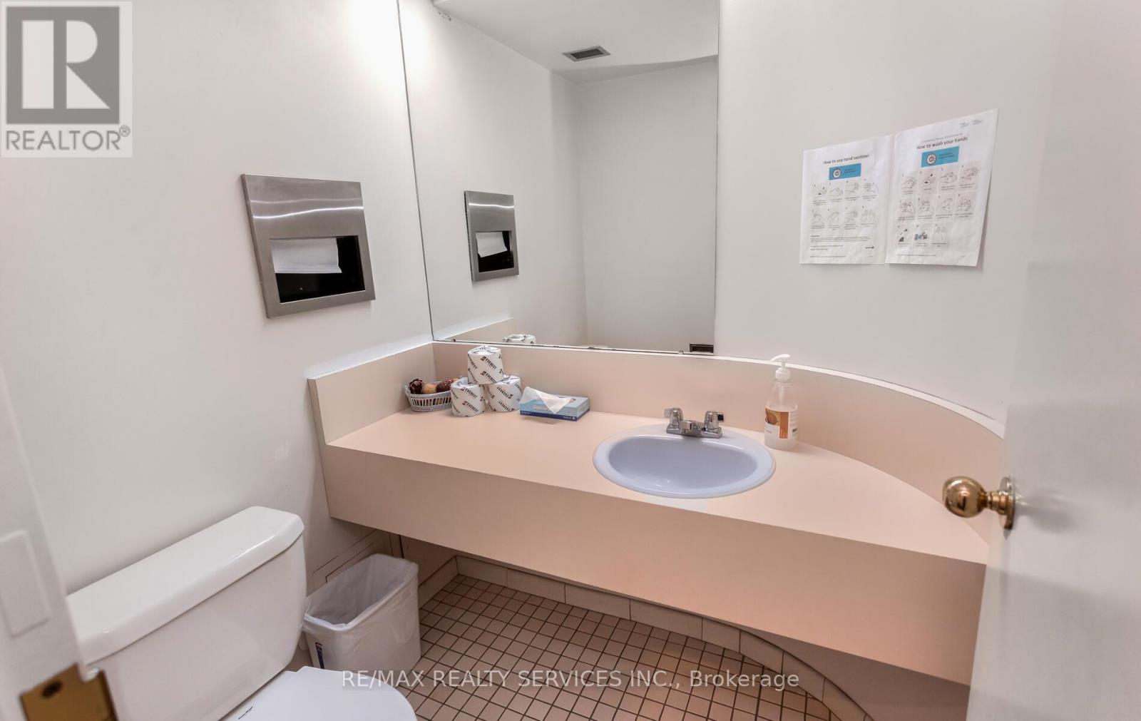#100 - 57 Village Centre Place, Mississauga, Ontario  L4Z 1V9 - Photo 17 - W13107842
