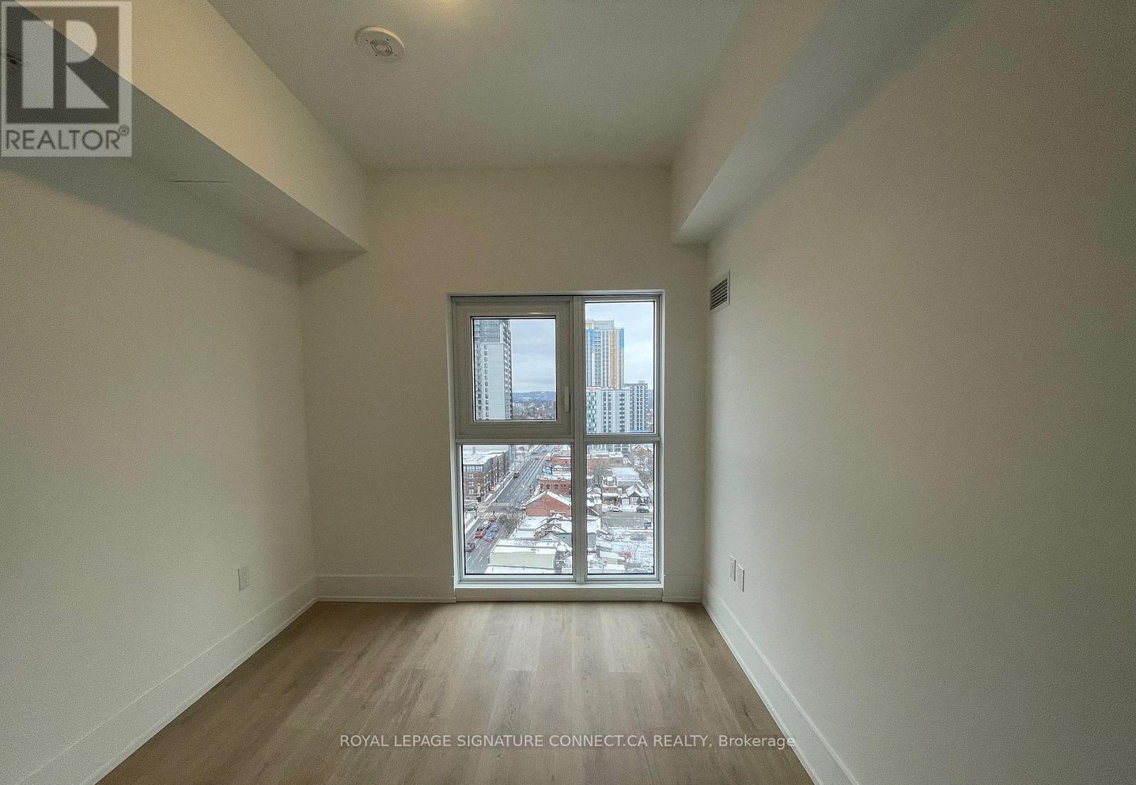 1303 - 206 King Street W, Hamilton, Ontario  L8P 1A5 - Photo 2 - X13107864