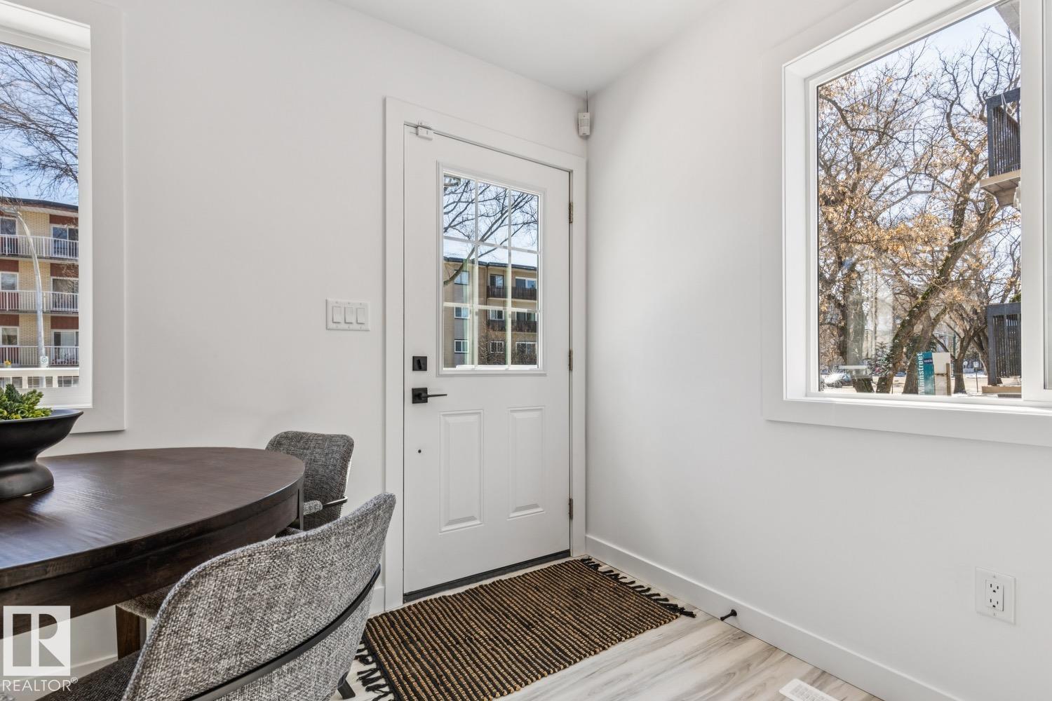 10726 107 St Nw, Edmonton, Alberta  T5H 2Z1 - Photo 2 - E4483317