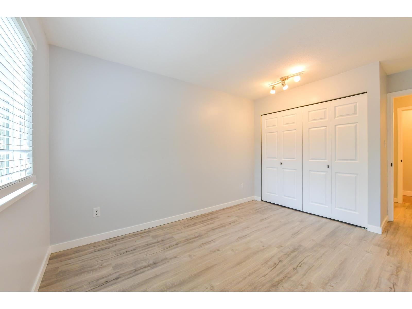 106 1533 Best Street, White Rock, British Columbia  V4B 4E9 - Photo 11 - R3120481