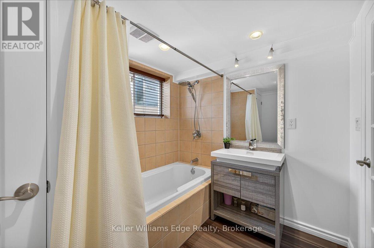 400 Sunset Drive, Oakville, Ontario  L6L 3N2 - Photo 19 - W13097862