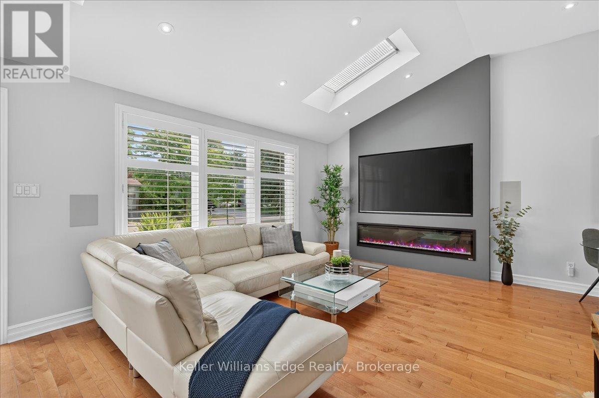 400 Sunset Drive, Oakville, Ontario  L6L 3N2 - Photo 5 - W13097862