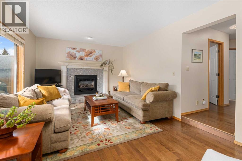 27 Hawkstone Close Nw, Calgary, Alberta  T3G 3P1 - Photo 16 - A2308985