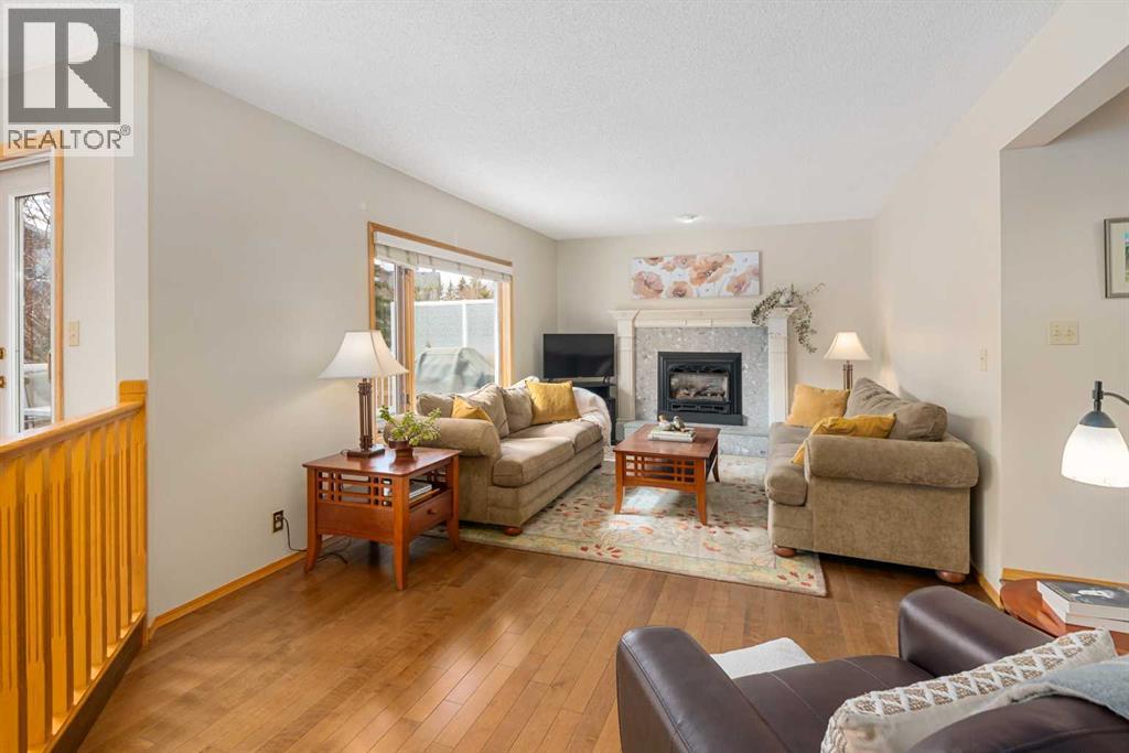 27 Hawkstone Close Nw, Calgary, Alberta  T3G 3P1 - Photo 15 - A2308985