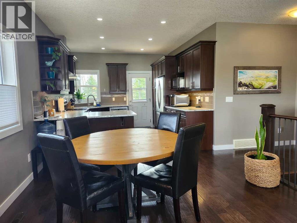 102 9 Street, Drumheller, Alberta  T0J 0Y0 - Photo 7 - A2309673