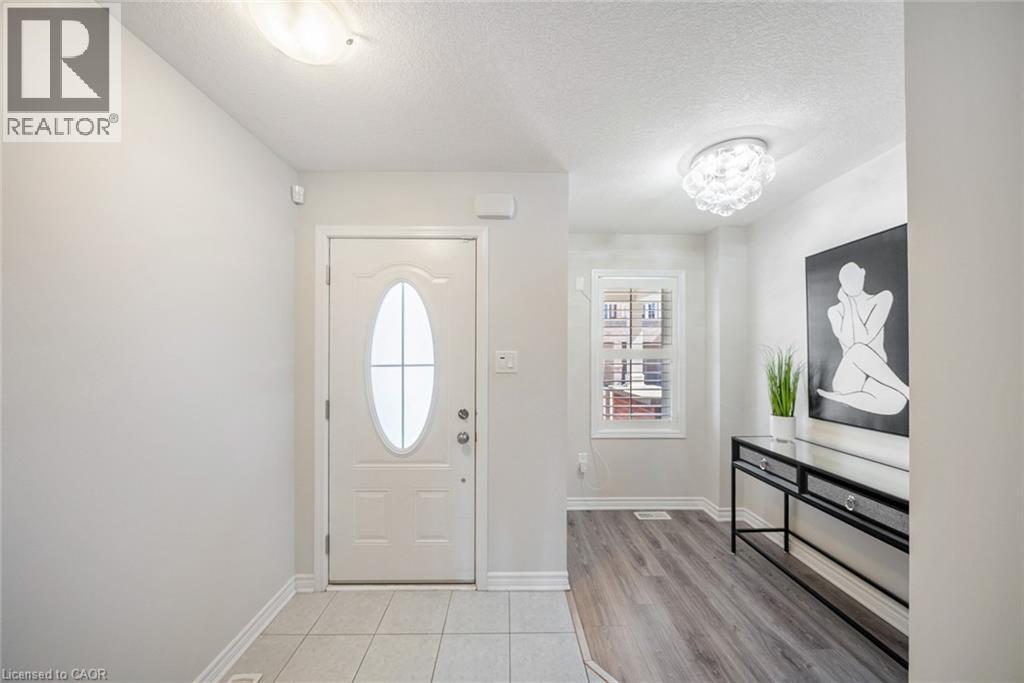 22 Spring Creek Drive Unit# 44, Waterdown, Ontario  L8B 1V7 - Photo 4 - 40828084
