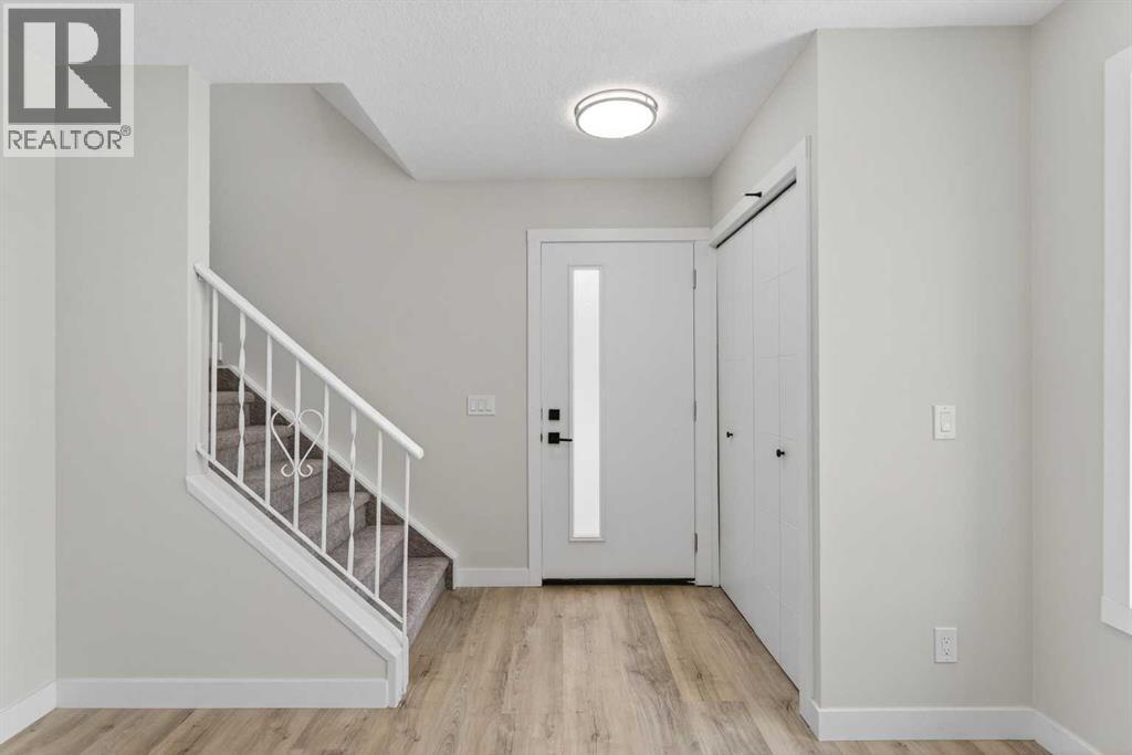 5625 Templehill Road NE, Calgary, Alberta  T1Y 4C1 - Photo 5 - A2303848