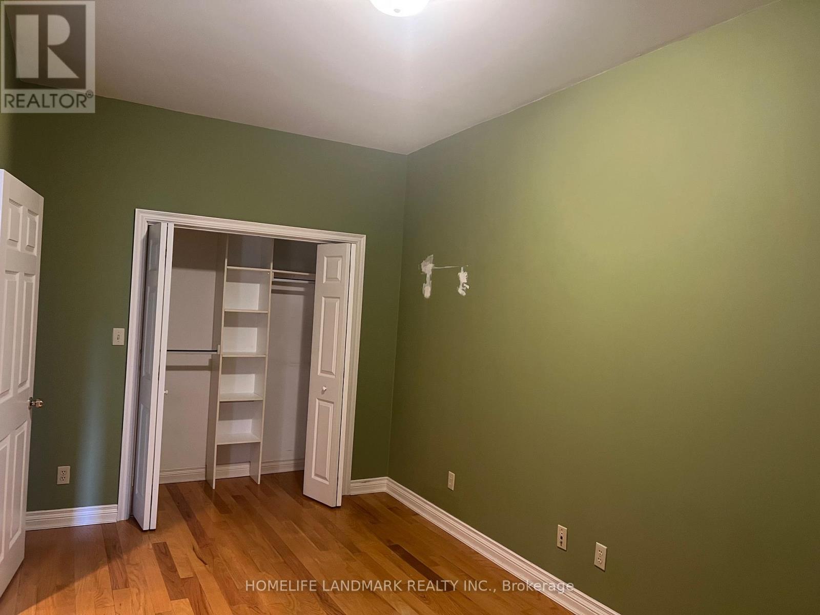 231 Clinton Street, Toronto, Ontario  M6G 2Y4 - Photo 8 - C13107898