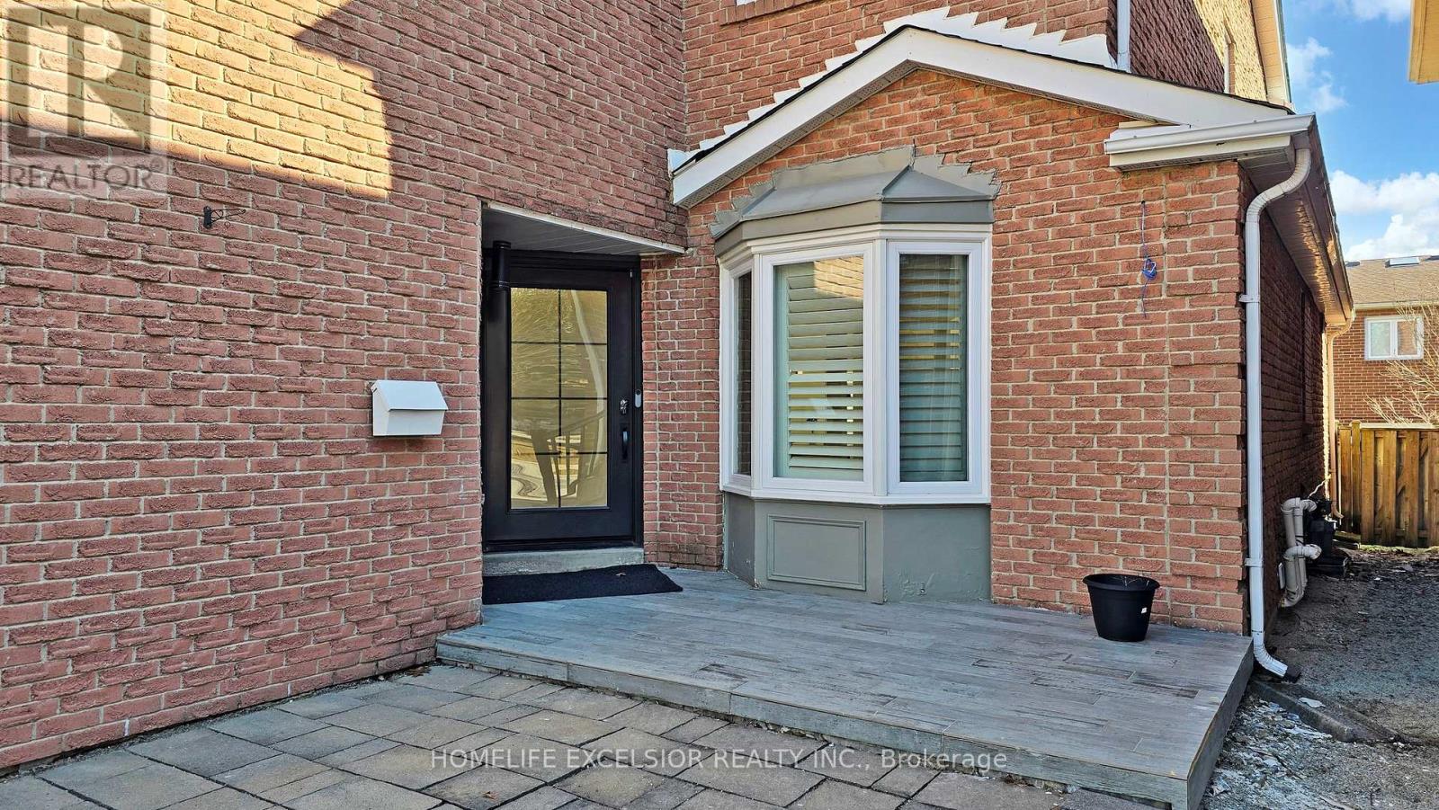 84 Jessica Gardens, Vaughan, Ontario  L4J 3G2 - Photo 3 - N13107896