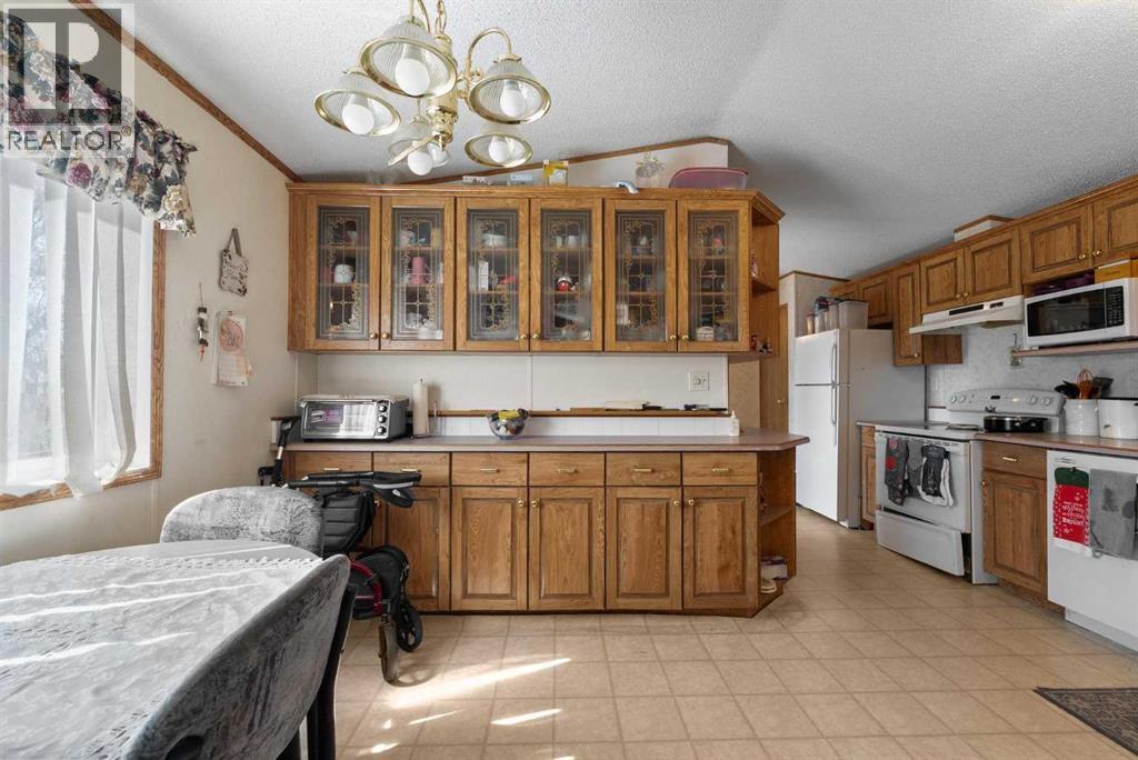4932 47 Street, Hardisty, Alberta  T0B 1V0 - Photo 6 - A2309811