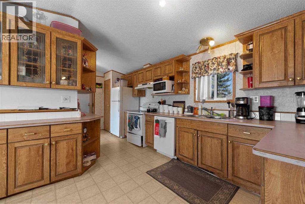 4932 47 Street, Hardisty, Alberta  T0B 1V0 - Photo 8 - A2309811