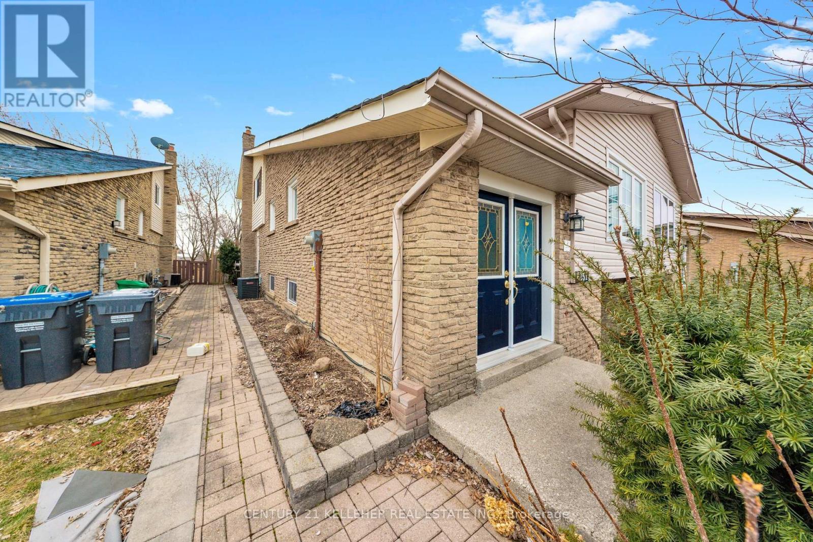 6251 Atherly Crescent, Mississauga, Ontario  L5N 2J1 - Photo 4 - W13107926