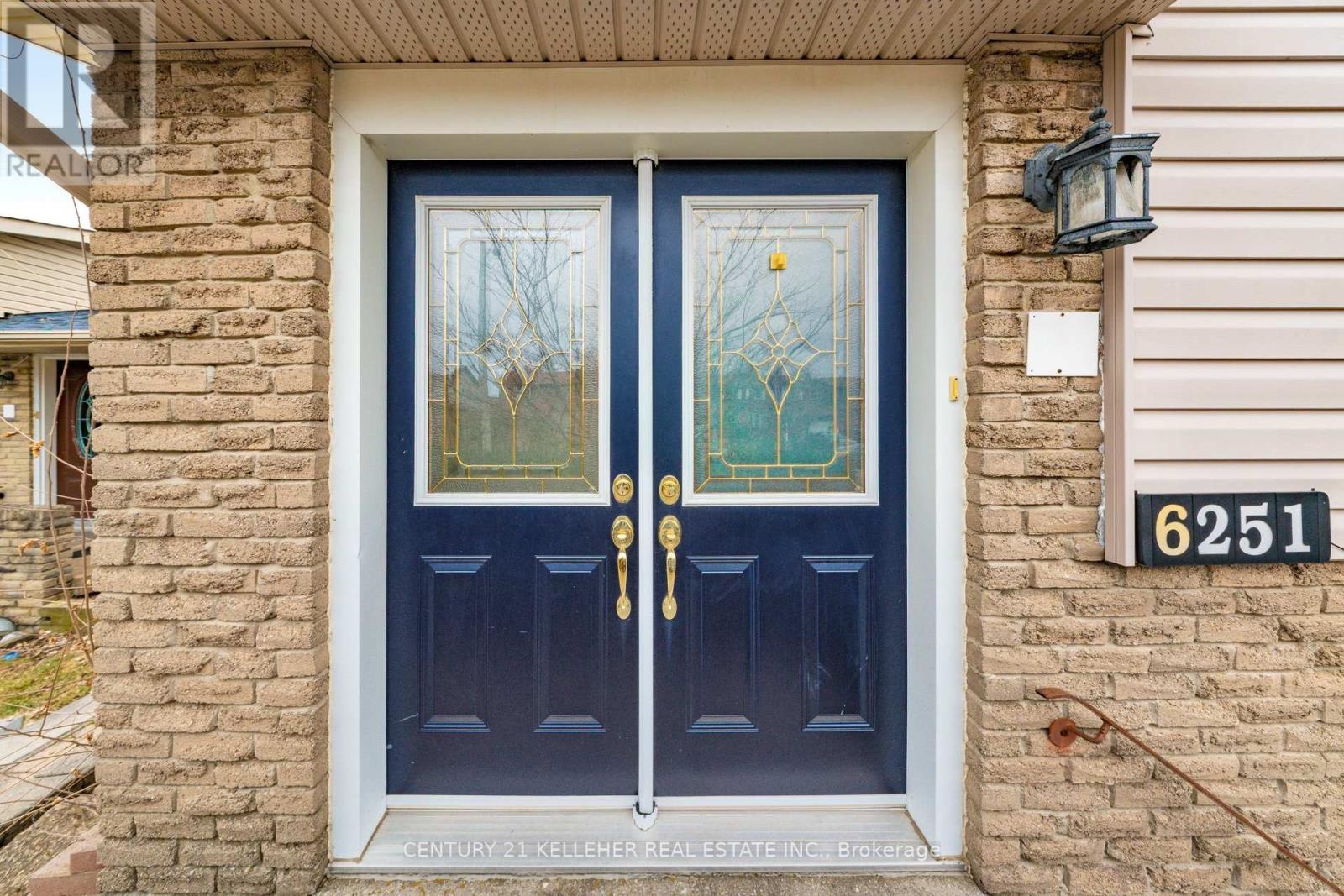 6251 Atherly Crescent, Mississauga, Ontario  L5N 2J1 - Photo 5 - W13107926