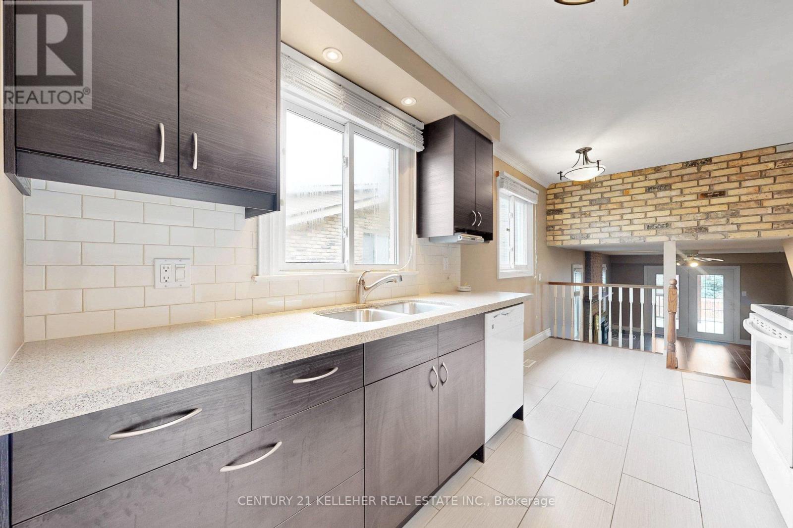 6251 Atherly Crescent, Mississauga, Ontario  L5N 2J1 - Photo 9 - W13107926