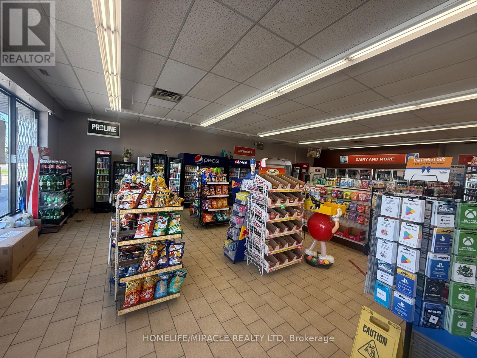 455 Grand Avenue E, Chatham-Kent, Ontario  N7L 1X4 - Photo 5 - X13107940
