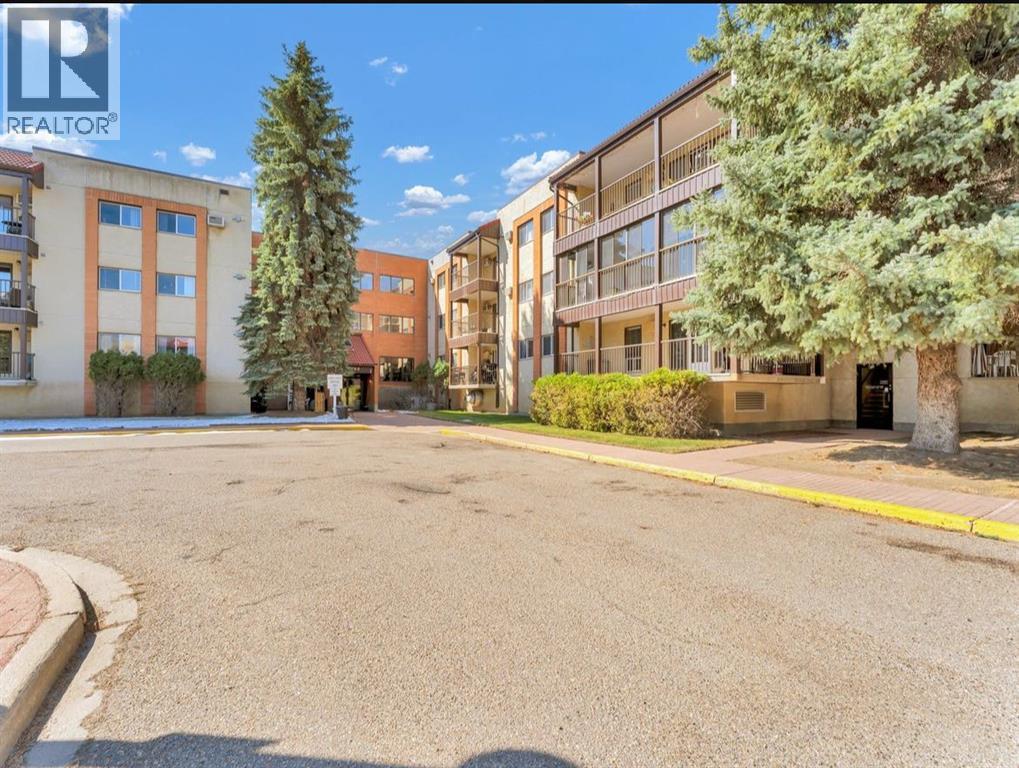 127, 1480 Southveiw Drive SE, Medicine Hat, Alberta  T1B 3Z3 - Photo 3 - A2303400